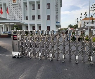 Cửa Cổng Xếp 1